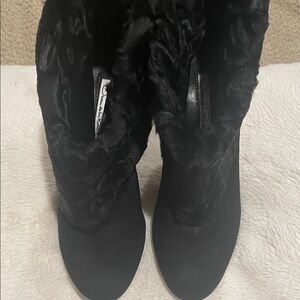 Oscar de la Renta Black Fur Winter Boots